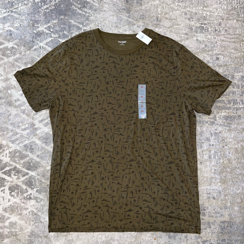 Old Navy Men's Olive Graphic T-Shirt